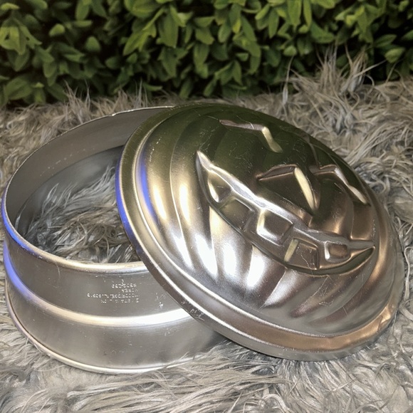 VTG WILTON 1975 Jack-o'-Lantern Pumpkin Pan, HALLOWEEN/1974 Mold Base Bundle GUC - Picture 4 of 13